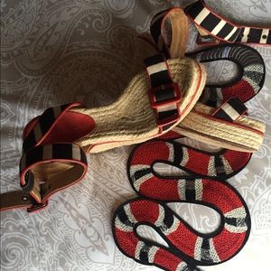 Ankle buckle espadrilles platform sandal